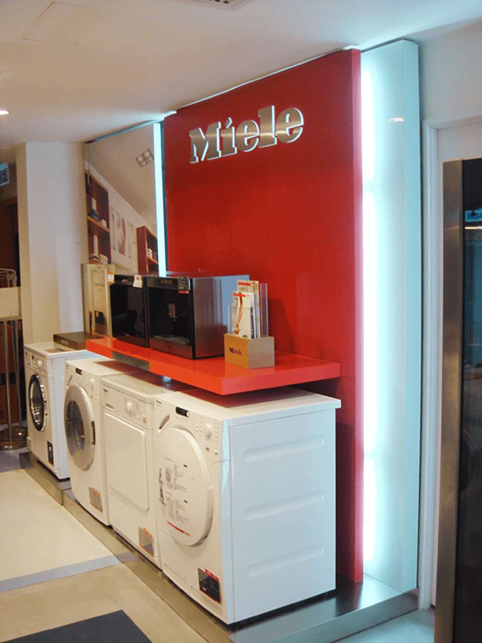 totalgroups design hk miele in-store design